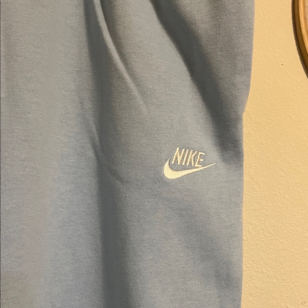 Nike Standard Fit Mid Rise - Picture 3 of 14